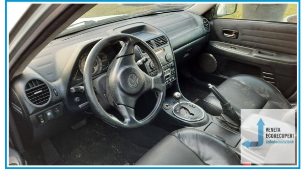 LEXUS IS 1a Serie  del 2002 parti usate e ricambi