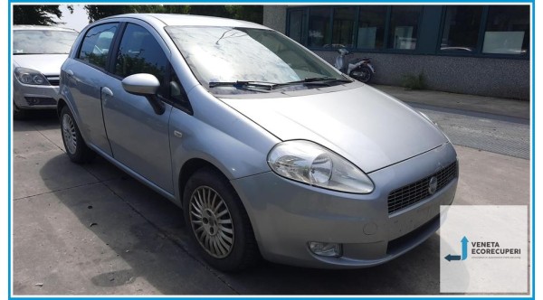 FIAT GRANDE PUNTO 2Y del 2007 parti usate e ricambi - Tipo Motore 199A3000