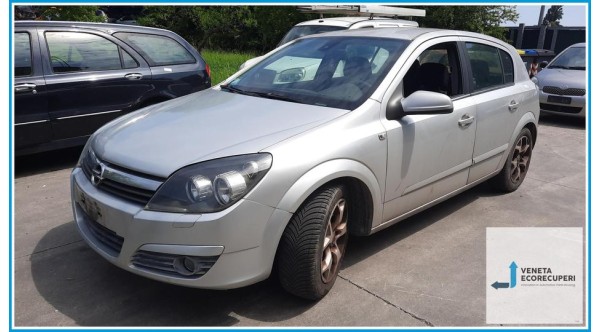 OPEL ASTRA A04 del 2004 parti usate e ricambi - Tipo Motore Z16XEP