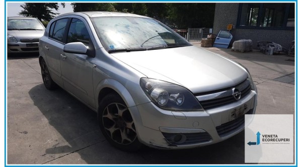 OPEL ASTRA A04 del 2004 parti usate e ricambi - Tipo Motore Z16XEP