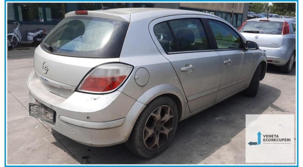 OPEL ASTRA A04 del 2004 parti usate e ricambi - Tipo Motore Z16XEP