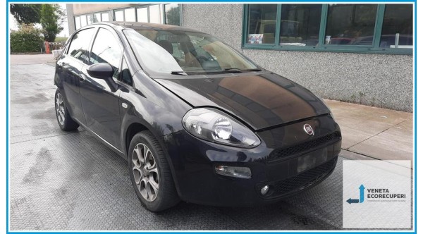 FIAT PUNTO 6U del 2013 parti usate e ricambi - Tipo Motore 199B4000