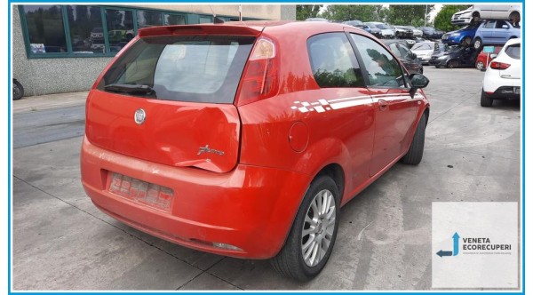 FIAT GRANDE PUNTO 2Y del 2008 parti usate e ricambi - Tipo Motore 199A3000