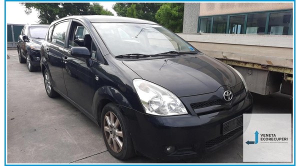 TOYOTA COROLLA VERSO  del 2006 parti usate e ricambi - Tipo Motore 2ADFTV