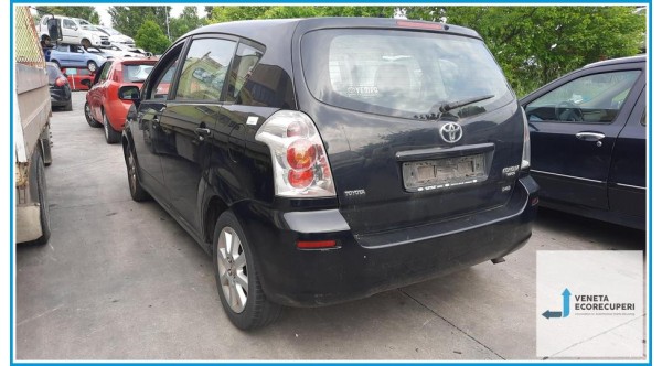 TOYOTA COROLLA VERSO  del 2006 parti usate e ricambi - Tipo Motore 2ADFTV