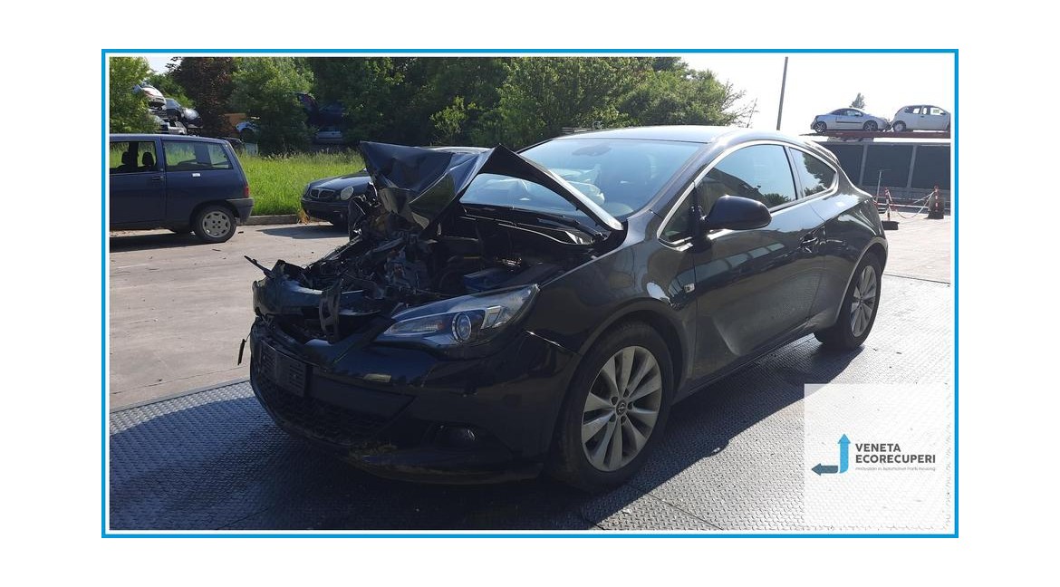OPEL ASTRA P10 del 2012 parti usate e ricambi - Tipo Motore A17DTS
