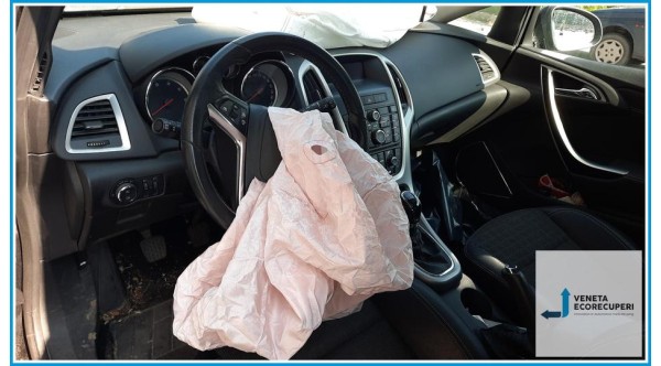 OPEL ASTRA P10 del 2012 parti usate e ricambi - Tipo Motore A17DTS