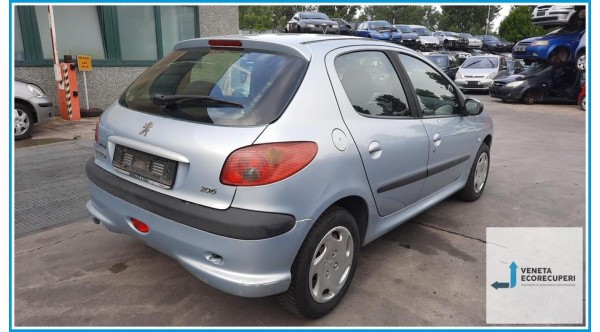 PEUGEOT 206  del 2003 parti usate e ricambi - Tipo Motore HFX