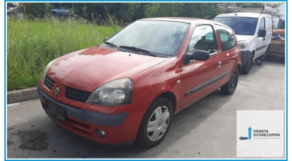 RENAULT CLIO 2a Serie  del 2003 parti usate e ricambi - Tipo Motore D7FG7