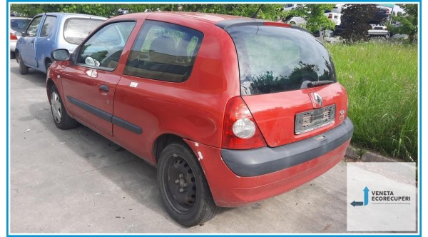 RENAULT CLIO 2a Serie  del 2003 parti usate e ricambi - Tipo Motore D7FG7