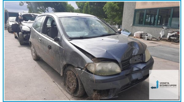 FIAT PUNTO 2U del 2003 parti usate e ricambi - Tipo Motore 188A4000