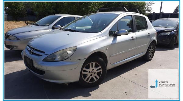 PEUGEOT 307  del 2004 parti usate e ricambi - Tipo Motore RHY