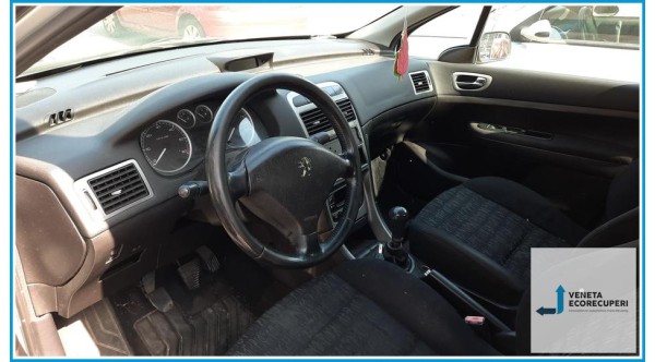 PEUGEOT 307  del 2004 parti usate e ricambi - Tipo Motore RHY
