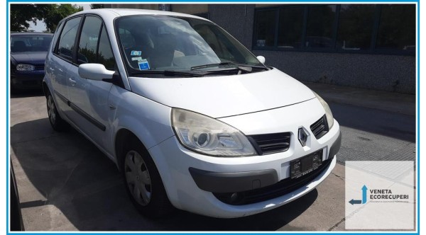 RENAULT SCENIC 2a Serie  del 2007 parti usate e ricambi - Tipo Motore K4M87