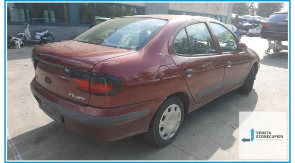 RENAULT MEGANE 1a Serie  del 1998 parti usate e ricambi - Tipo Motore K7MA7