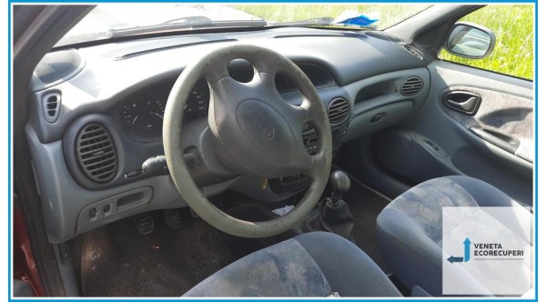 RENAULT MEGANE 1a Serie  del 1998 parti usate e ricambi - Tipo Motore K7MA7