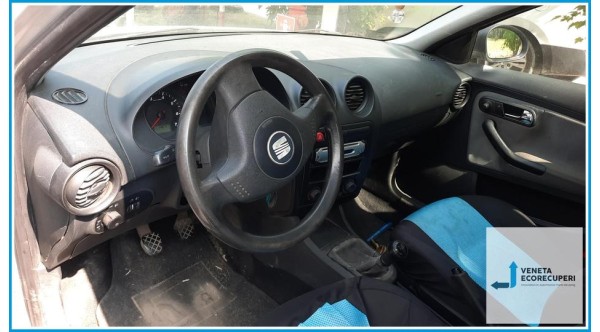 SEAT IBIZA 6L del 2003 parti usate e ricambi - Tipo Motore AZQ