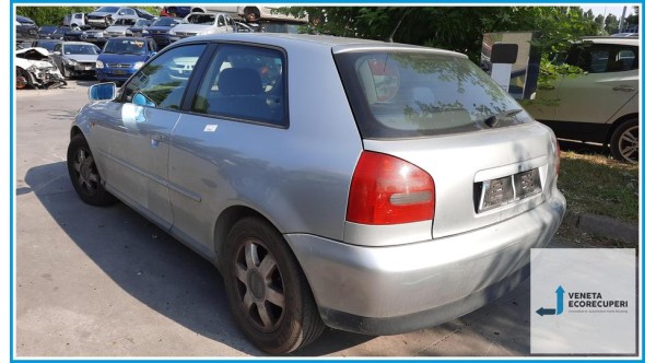 AUDI A3 8L del 1997 parti usate e ricambi - Tipo Motore AKL