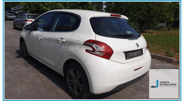PEUGEOT 208  del 2014 parti usate e ricambi - Tipo Motore 8F02