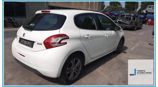 PEUGEOT 208  del 2014 parti usate e ricambi - Tipo Motore 8F02