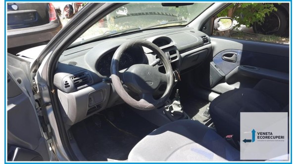 RENAULT CLIO 2a Serie  del 2000 parti usate e ricambi - Tipo Motore D7FD7