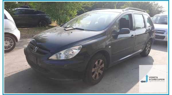 PEUGEOT 307  del 2004 parti usate e ricambi - Tipo Motore RHY