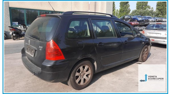 PEUGEOT 307  del 2004 parti usate e ricambi - Tipo Motore RHY