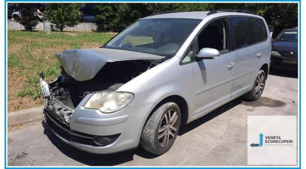 VOLKSWAGEN TOURAN 1T del 2007 parti usate e ricambi - Tipo Motore BSX