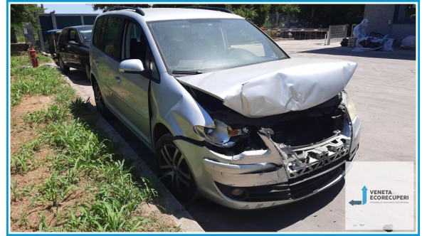VOLKSWAGEN TOURAN 1T del 2007 parti usate e ricambi - Tipo Motore BSX