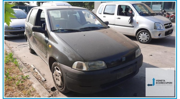 FIAT PUNTO 1a Serie  del 1998 parti usate e ricambi - Tipo Motore 176B4000