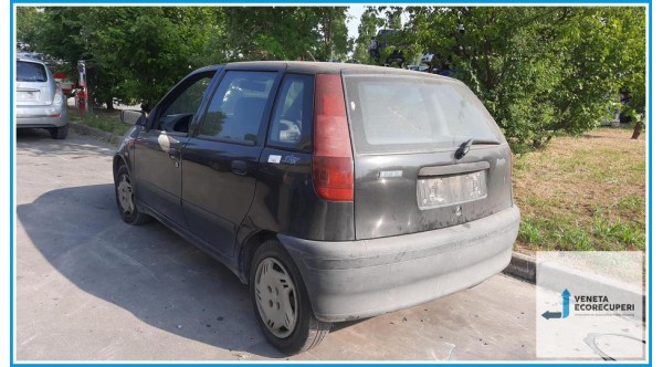 FIAT PUNTO 1a Serie  del 1998 parti usate e ricambi - Tipo Motore 176B4000