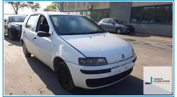 FIAT PUNTO 1N/1P del 2002 parti usate e ricambi - Tipo Motore 188A4000