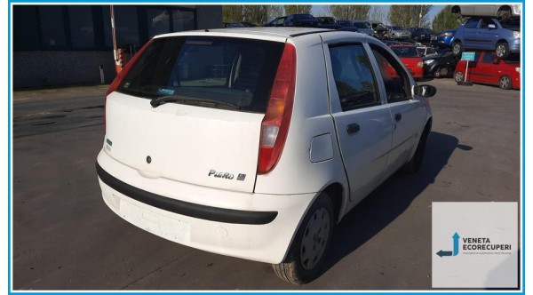 FIAT PUNTO 1N/1P del 2002 parti usate e ricambi - Tipo Motore 188A4000