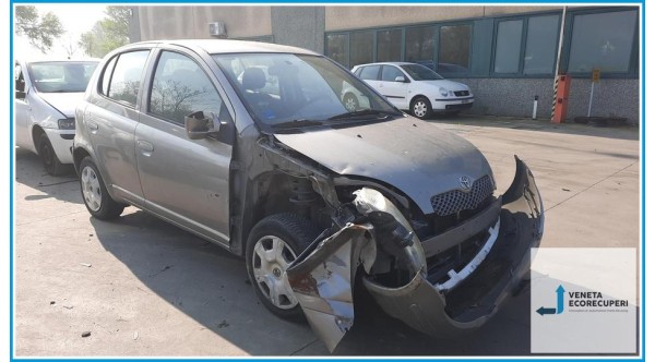 TOYOTA YARIS FRP del 2004 parti usate e ricambi - Tipo Motore 1NDTV