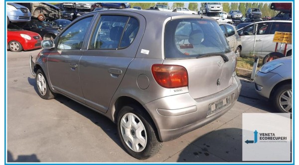 TOYOTA YARIS FRP del 2004 parti usate e ricambi - Tipo Motore 1NDTV