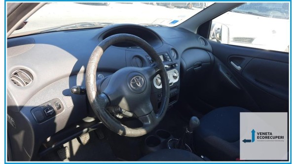 TOYOTA YARIS FRP del 2004 parti usate e ricambi - Tipo Motore 1NDTV