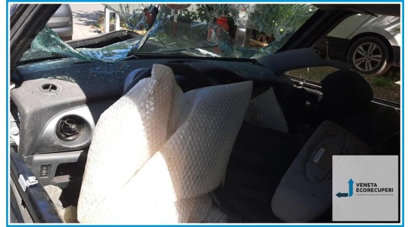 MINI MINI R50/R53 del 2004 parti usate e ricambi - Tipo Motore 1ND