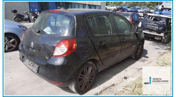 RENAULT CLIO 3a Serie  del 2011 parti usate e ricambi - Tipo Motore D4FH7