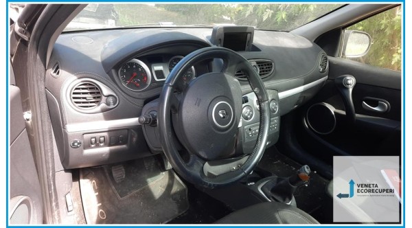 RENAULT CLIO 3a Serie  del 2011 parti usate e ricambi - Tipo Motore D4FH7