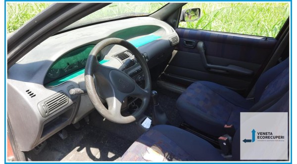 FIAT PUNTO 1a Serie  del 1997 parti usate e ricambi - Tipo Motore 176B2000
