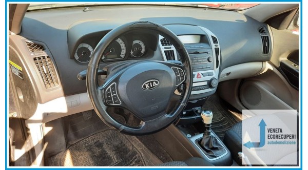 KIA CEE'D  del 2008 parti usate e ricambi