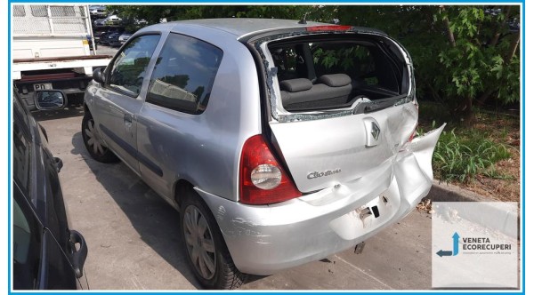 RENAULT CLIO 2a Serie  del 2006 parti usate e ricambi - Tipo Motore D7FG7