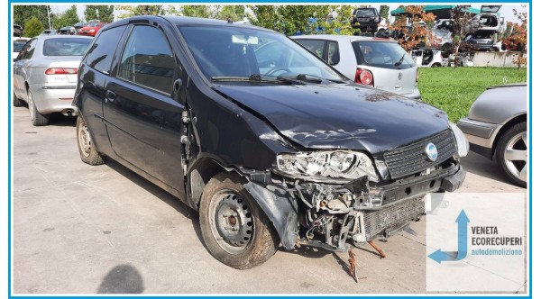 FIAT PUNTO 2U del 2004 parti usate e ricambi