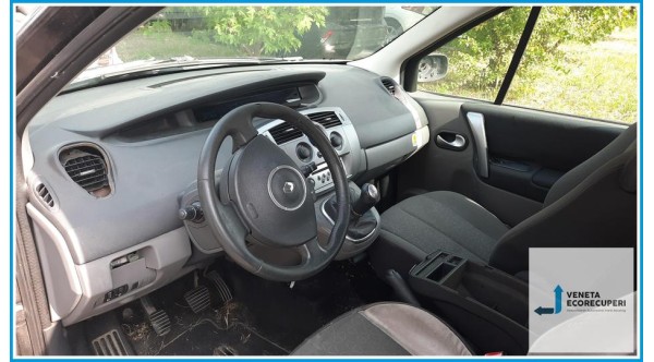 RENAULT SCENIC 2a Serie  del 2009 parti usate e ricambi - Tipo Motore K4M87