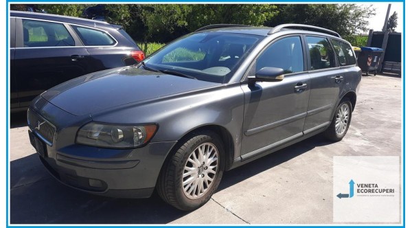 VOLVO V50  del 2004 parti usate e ricambi - Tipo Motore D4204T