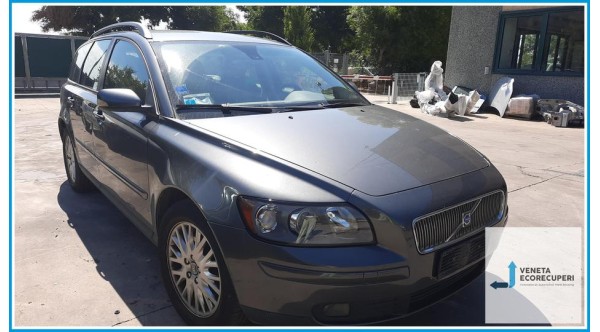 VOLVO V50  del 2004 parti usate e ricambi - Tipo Motore D4204T
