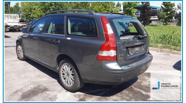 VOLVO V50  del 2004 parti usate e ricambi - Tipo Motore D4204T