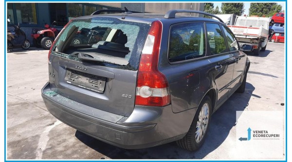 VOLVO V50  del 2004 parti usate e ricambi - Tipo Motore D4204T
