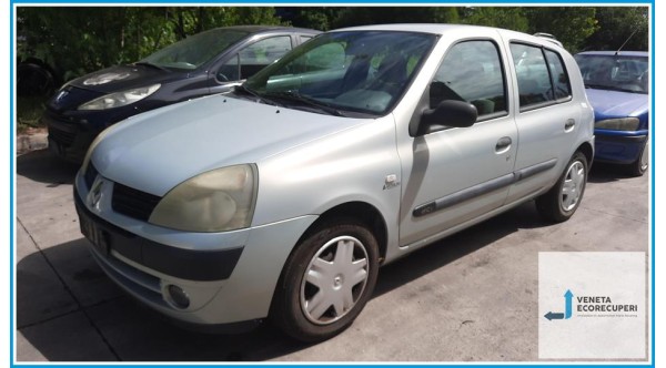 RENAULT CLIO 2a Serie  del 2004 parti usate e ricambi - Tipo Motore K9KA7