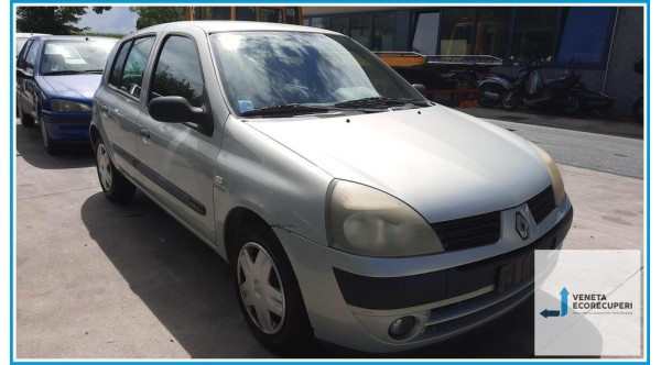 RENAULT CLIO 2a Serie  del 2004 parti usate e ricambi - Tipo Motore K9KA7